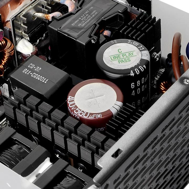 Toughpower iRGB PLUS 1200W Platinum - TT Premium Edition - Image 11